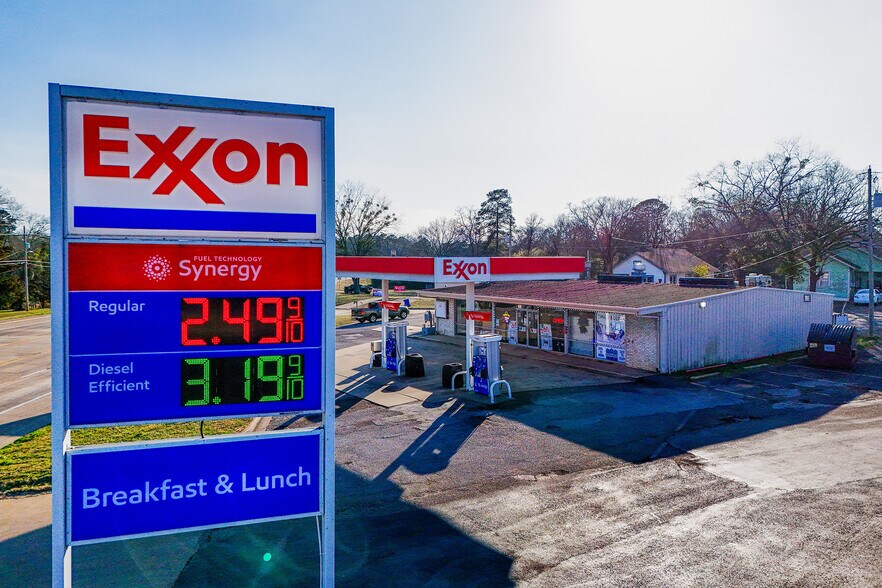 Primary Photo Of 1004 Nelson St, Linden Service Station For Sale
