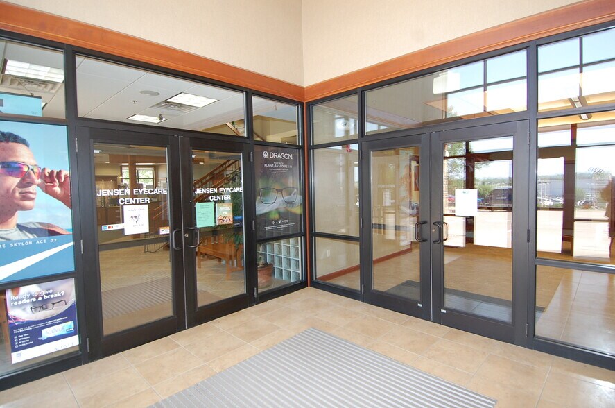 More Photos Of 640 Highway 1 W, Iowa City Office For Sale