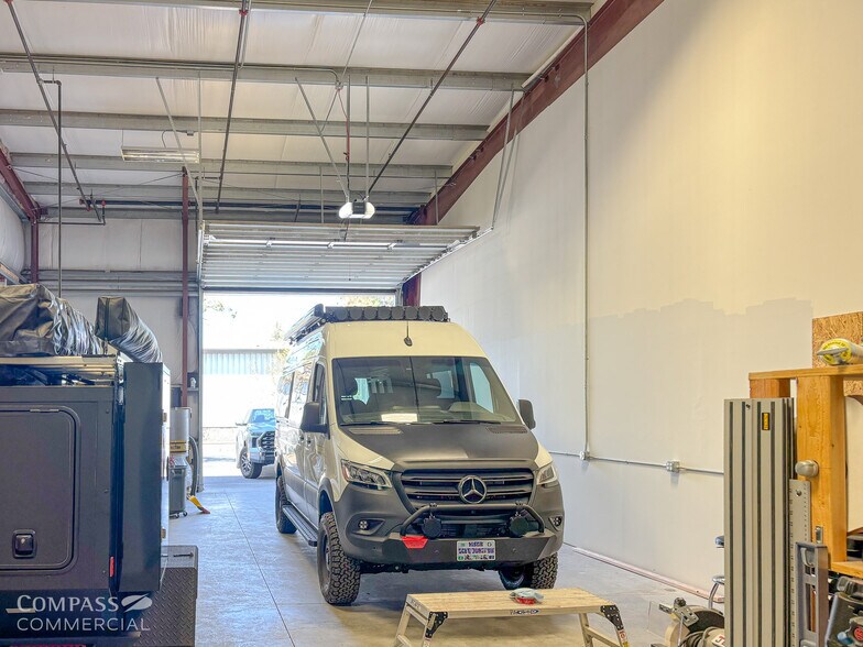 More Photos Of 63075 Crusher Ave, Bend Manufacturing For Sale