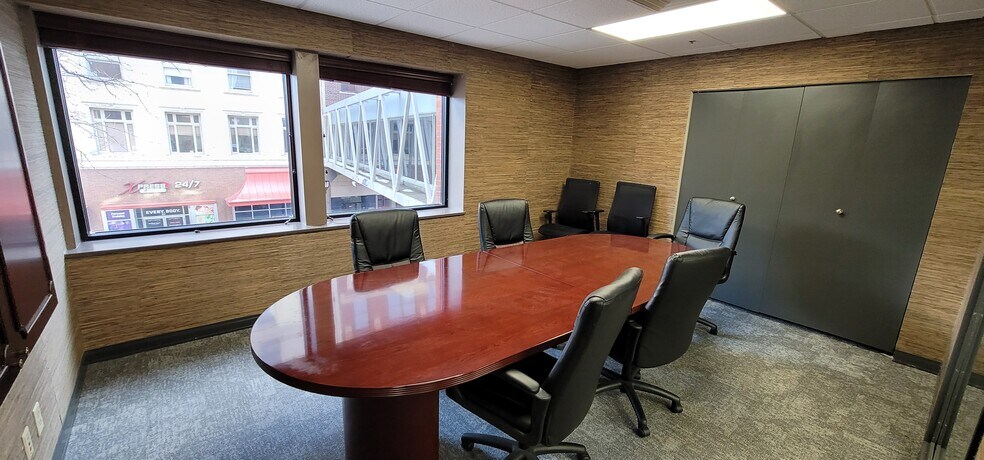 More Photos Of 230 2nd St SE, Cedar Rapids Office For Lease