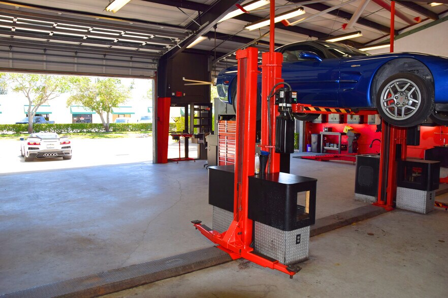 More Photos Of 213 Venus St, Jupiter Service For Sale