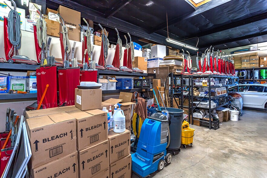 More Photos Of 12561-12563 Persing Dr, Whittier Showroom For Sale