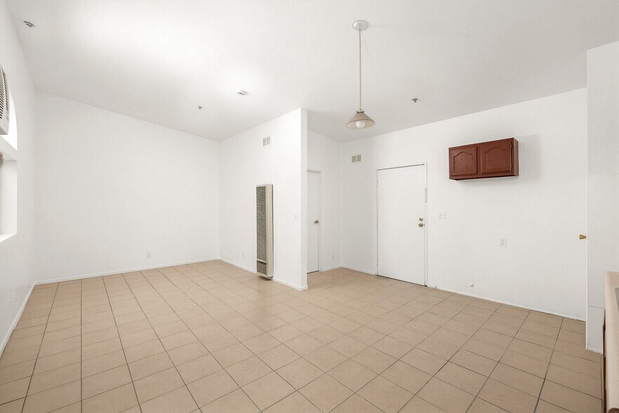 More Photos Of 2104 Mozart St, Los Angeles Apartments For Sale