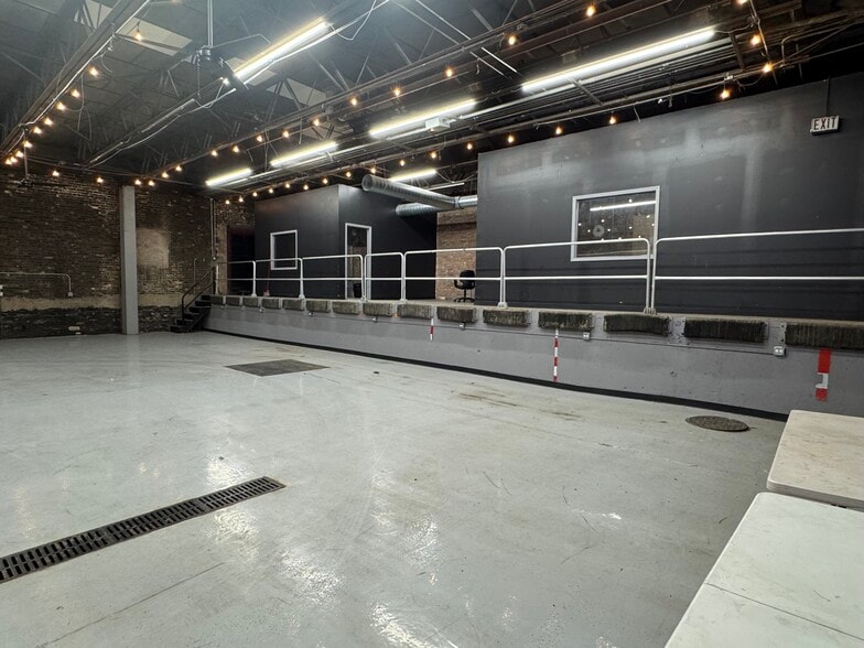 More Photos Of 140 W 62nd, Chicago Manufacturing For Lease