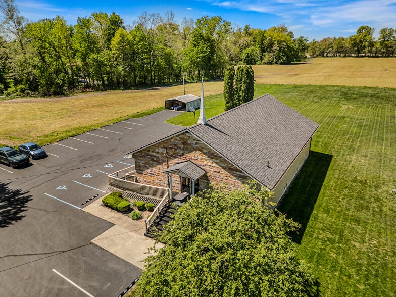 Primary Photo Of 7990 S 300 W, Columbus Flex For Sale