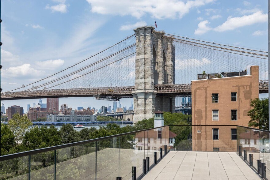 More Photos Of 25 Columbia Hts, Brooklyn Office For Lease