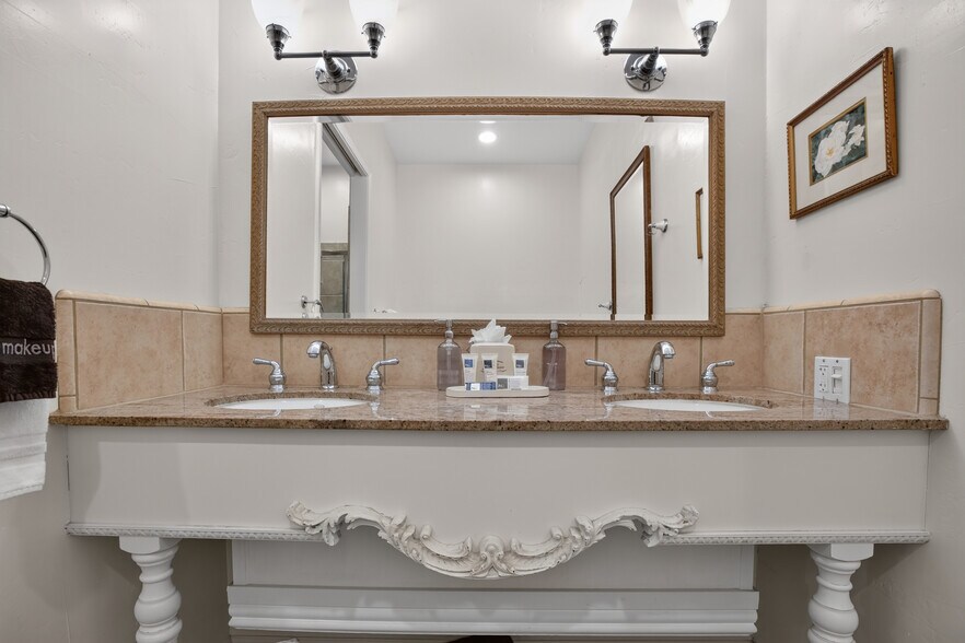 More Photos Of 95 S Ocean Ave, Cayucos Hospitality For Sale