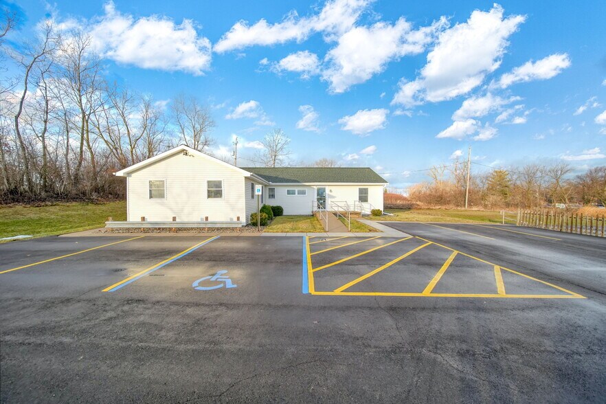 More Photos Of 3165 County Farm Rd, Jackson Medical For Sale