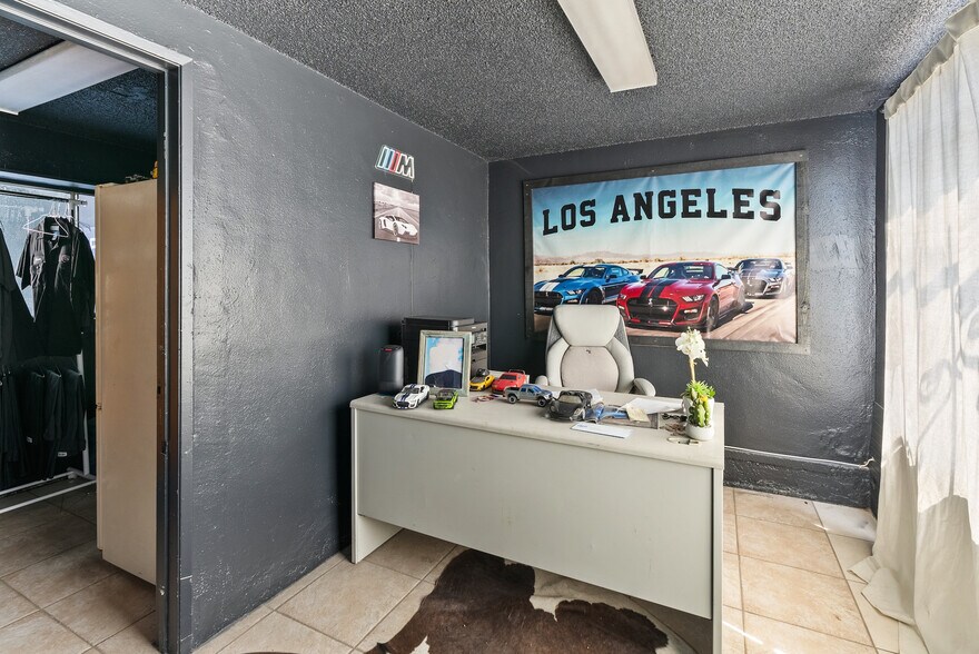 More Photos Of 4151 E Olympic Blvd, Los Angeles Auto Repair For Sale