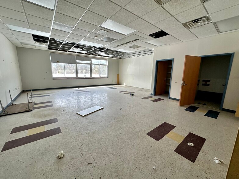 More Photos Of 55 Cox Rd, Williamstown Schools For Sale