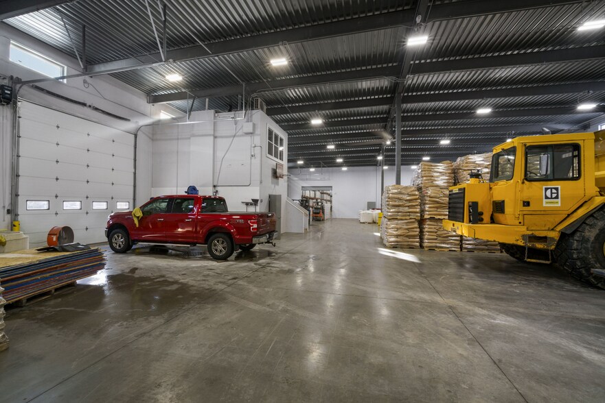 More Photos Of 3769 Scenic Rd, Slinger Industrial For Lease