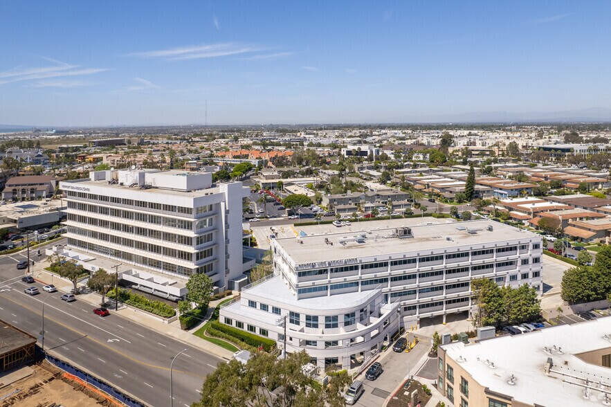 More Photos Of 351 Hospital Rd, Newport Beach Medical For Lease