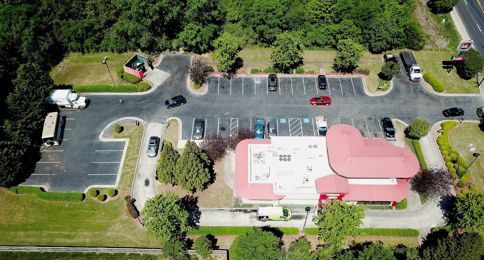 More Photos Of 405 Westinghouse Blvd, Charlotte Fast Food For Lease