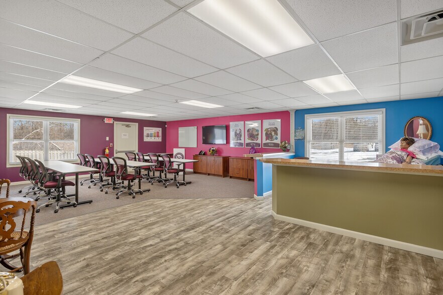 More Photos Of 5758 Cooley Lake Rd, Waterford Daycare Center For Sale