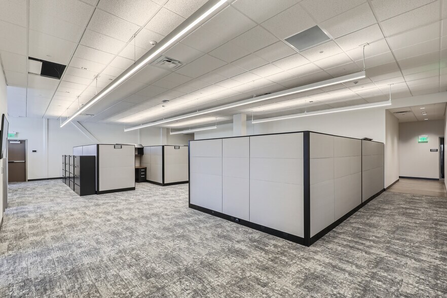 More Photos Of 26100-26120 E 68th Ave, Aurora Unknown For Lease