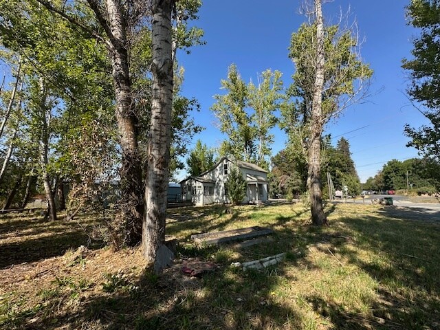 More Photos Of 1215 S Harrison St, Moscow Flex For Sale