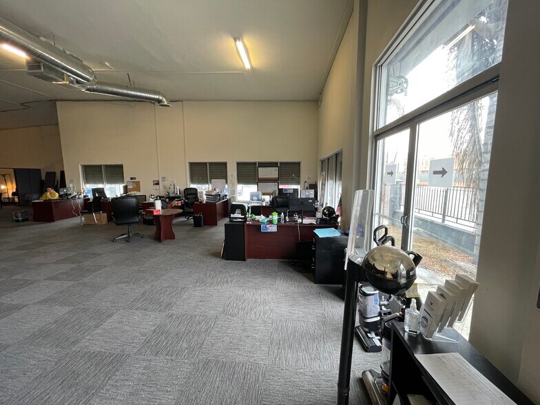 More Photos Of 961 W Compton Blvd, Compton Freestanding For Sale