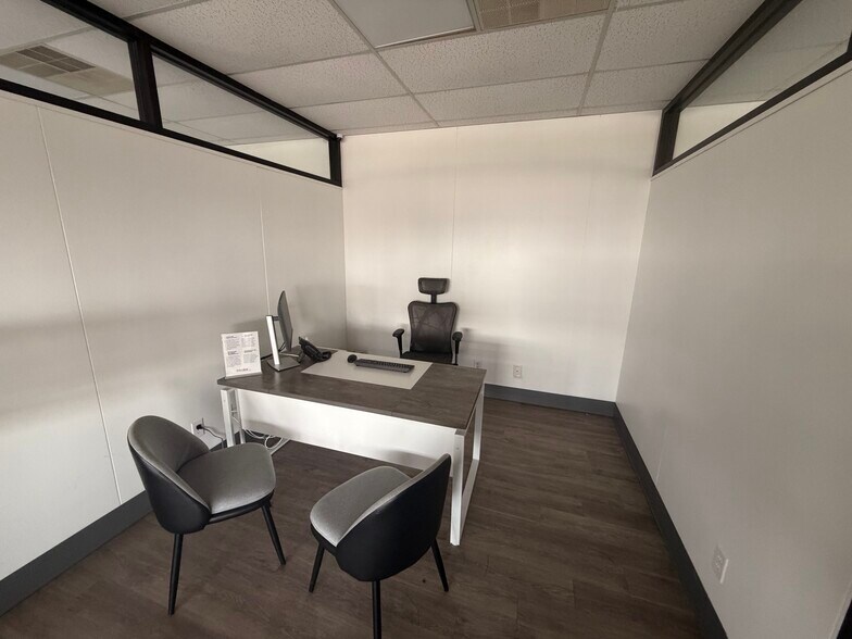 More Photos Of 3818 W Wall St, Midland Freestanding For Lease