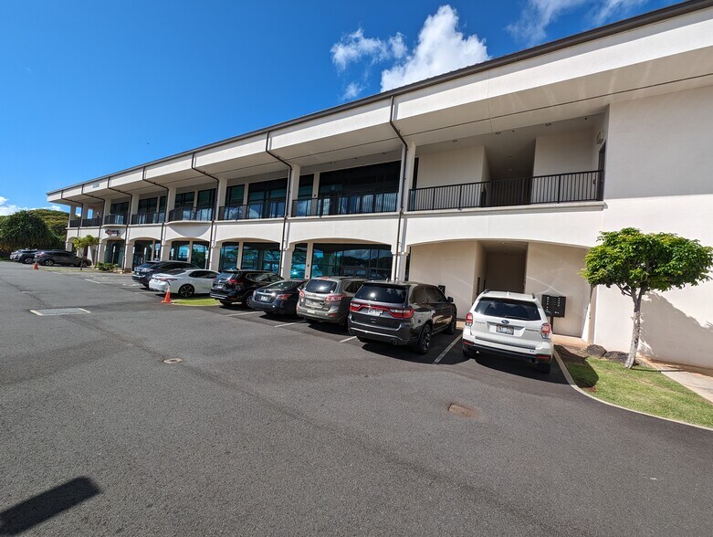 More Photos Of 94-1042 Ka Uka Blvd, Waipahu Storefront Retail Office For Lease
