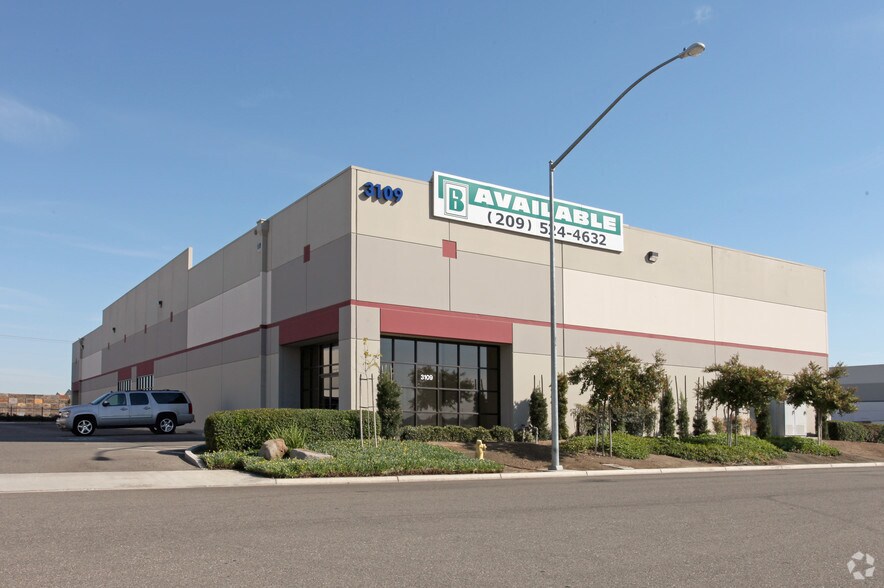 Primary Photo Of 3109 Del Este Pky, Modesto Distribution For Lease