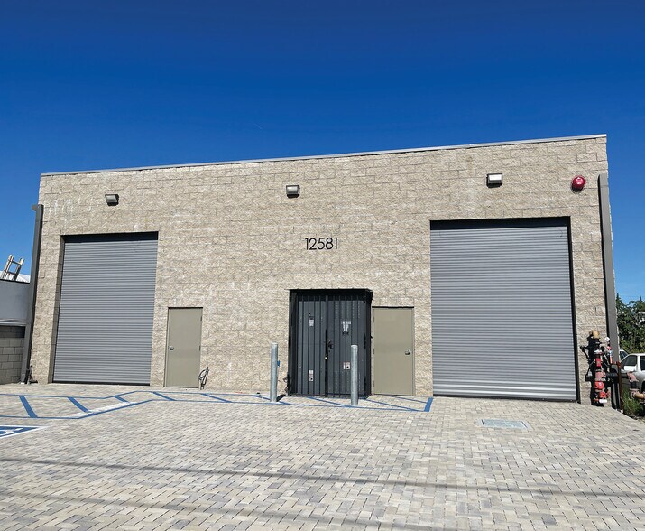 More Photos Of 12581 Branford St, Pacoima Manufacturing For Sale