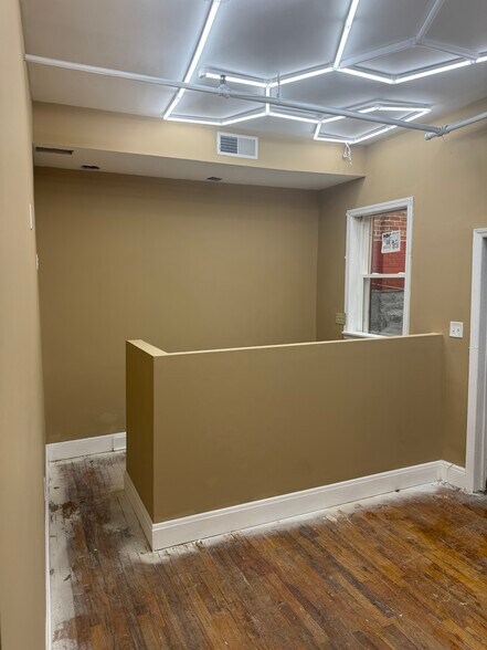 More Photos Of 2449 Shirley Ave, Baltimore Flex For Sale