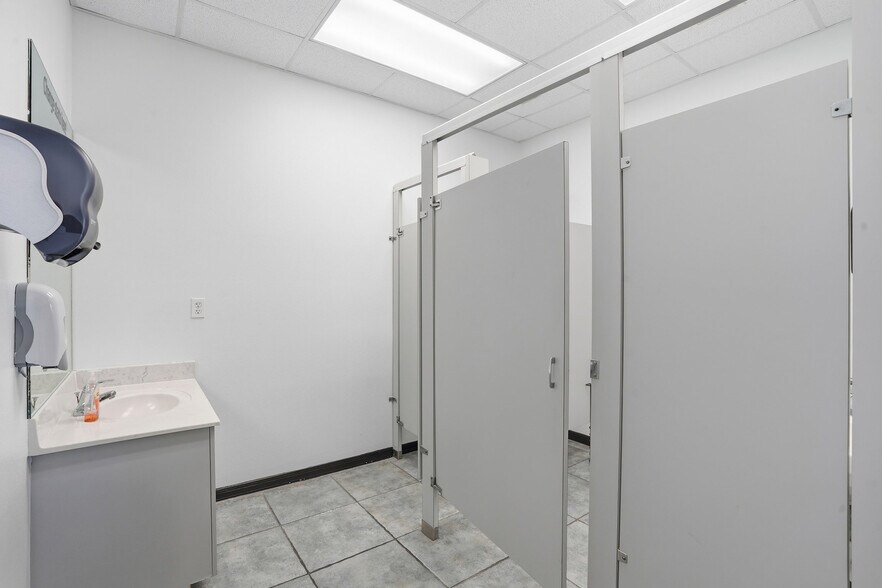 More Photos Of 3301 Del Prado Blvd S, Cape Coral Office For Sale