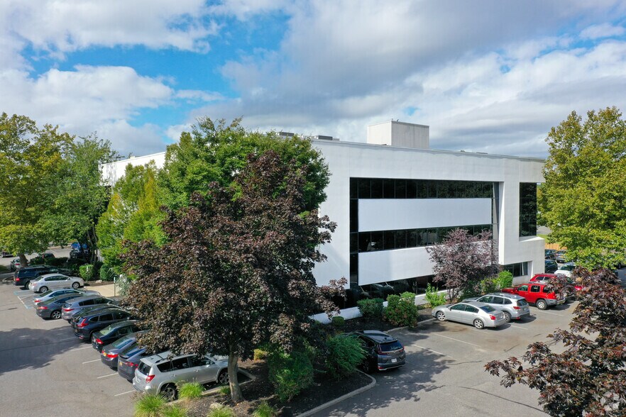 More Photos Of 732 Smithtown Byp, Smithtown Office For Lease