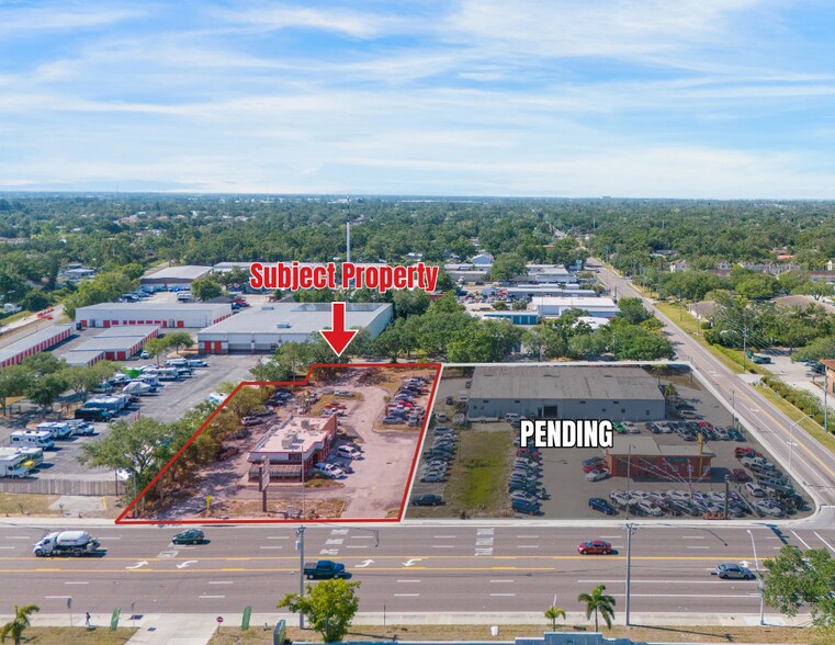 Primary Photo Of 4020 Bee Ridge Rd, Sarasota Fast Food For Lease