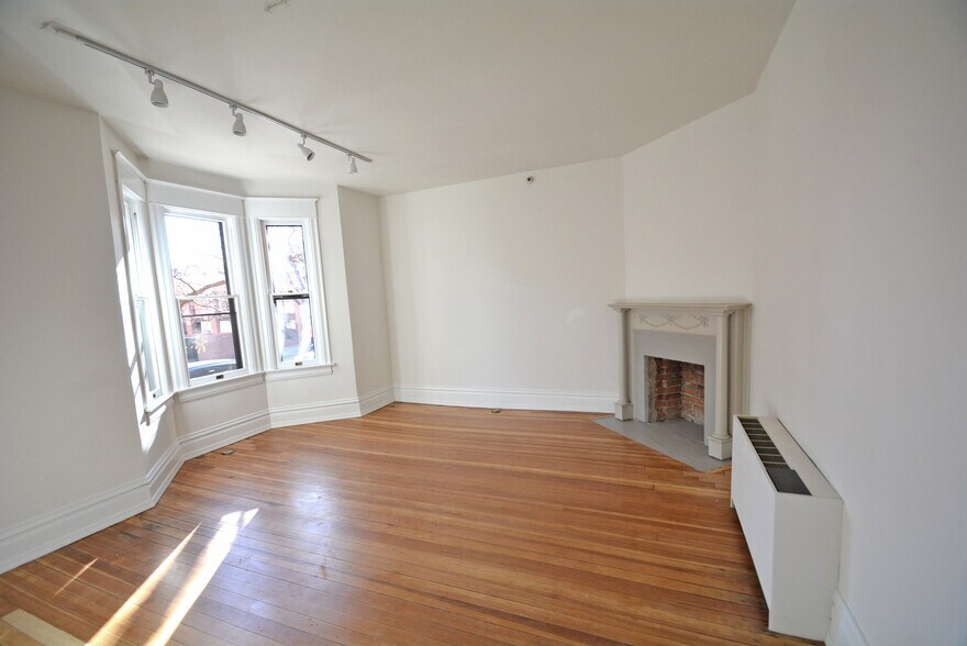 More Photos Of 2033 11th St, Boulder Office For Sale