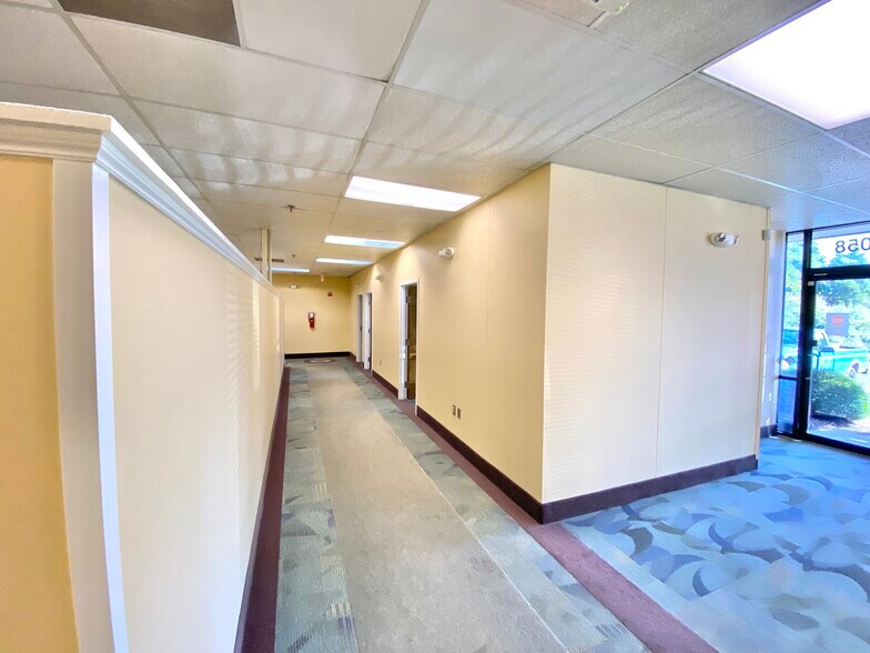 More Photos Of 5100-5190 Commerce Rd, Richmond Unknown For Lease