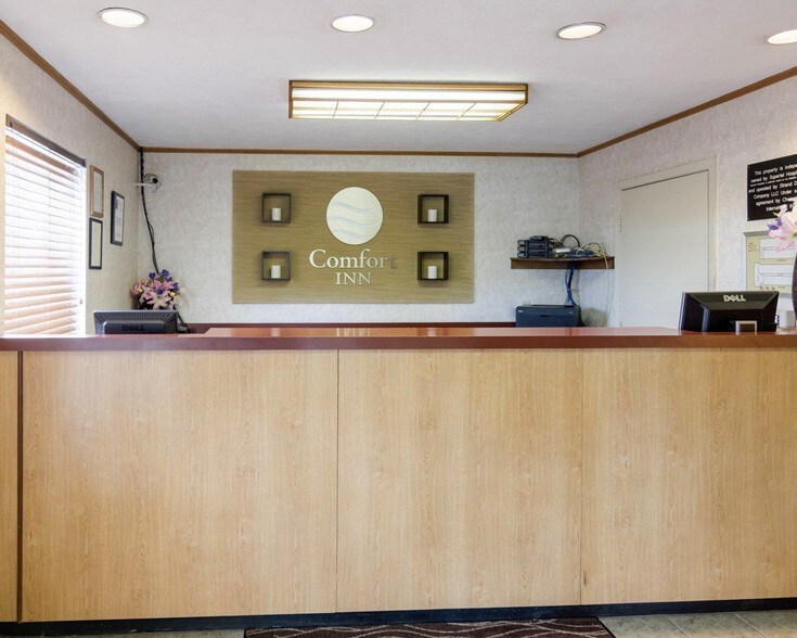 More Photos Of 2108 S Main St, Farmville Hotel For Sale