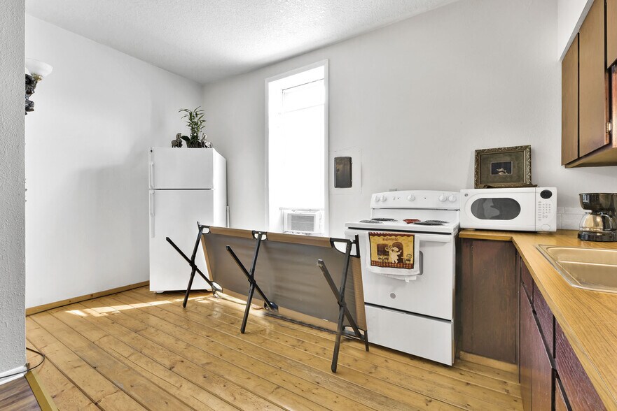 More Photos Of 16 N Main St, Payette Storefront Retail Residential For Sale