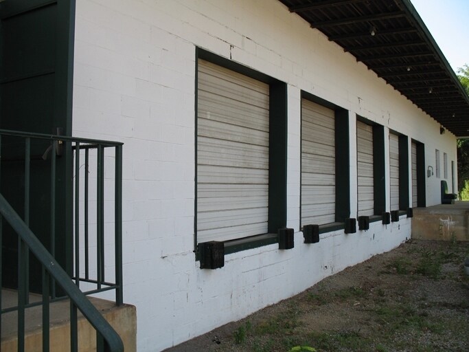 More Photos Of 3125 Salem Tpke NW, Roanoke Warehouse For Lease