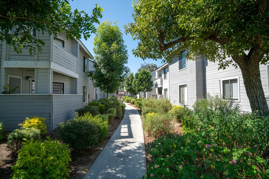 More Photos Of 140 S Highland Ave, Placentia Apartments For Sale