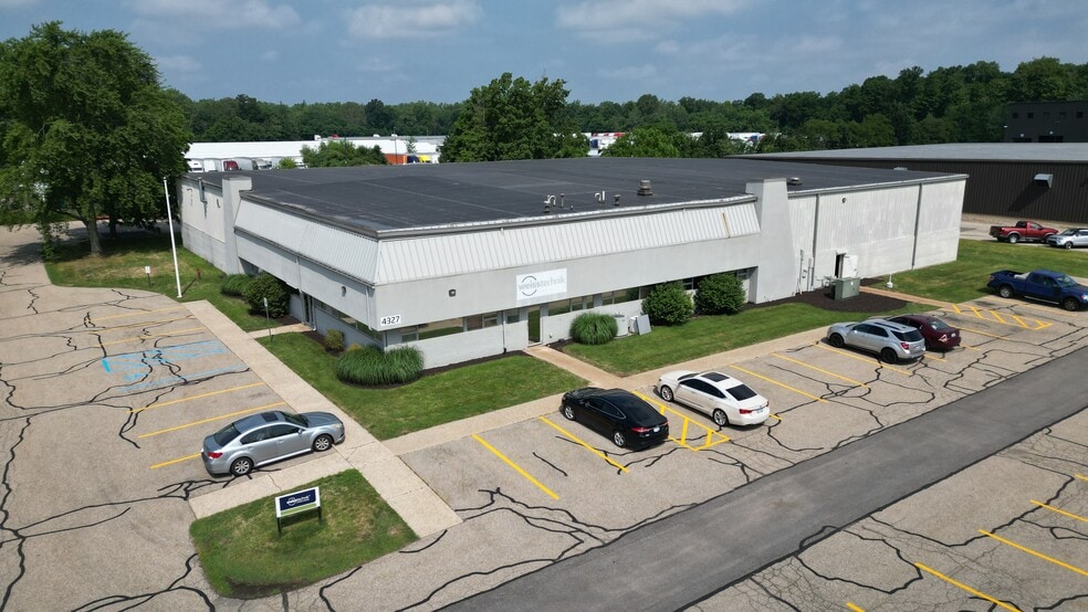 Primary Photo Of 4327 Airlane Dr SE, Grand Rapids Manufacturing For Sale