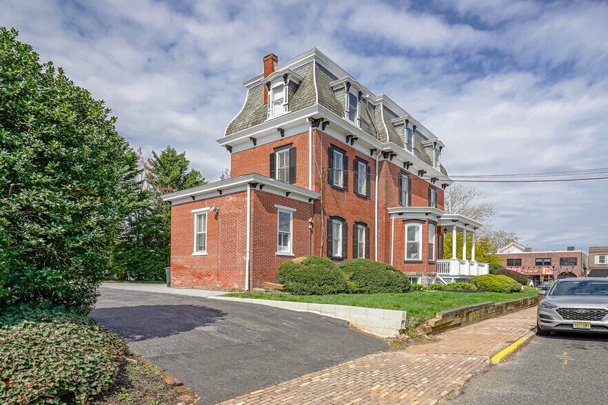 More Photos Of 10 W Main St, Moorestown Office For Sale