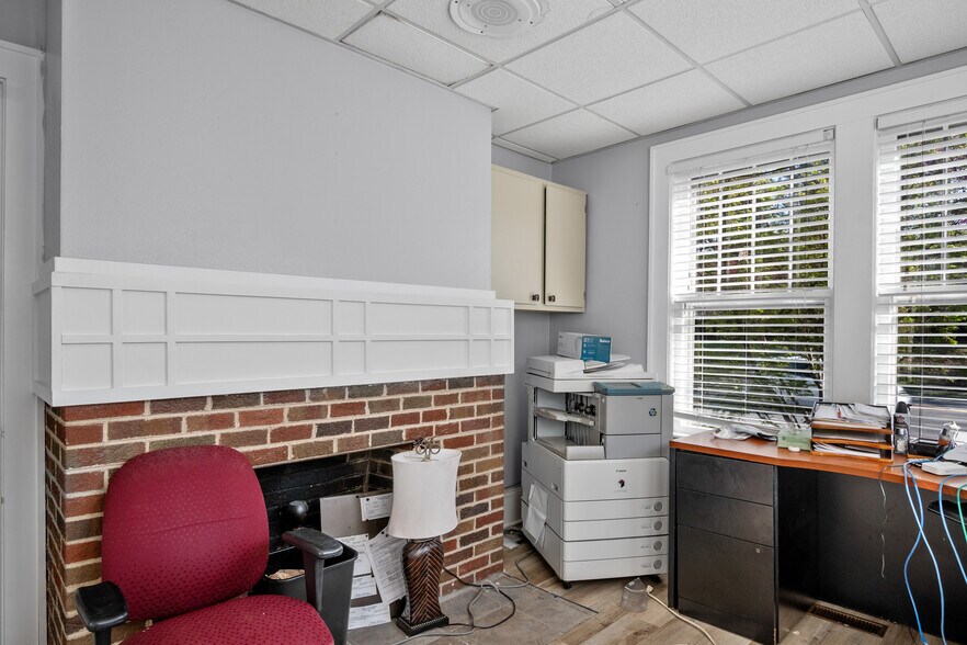 More Photos Of 614 S Main St, Blacksburg Medical For Sale