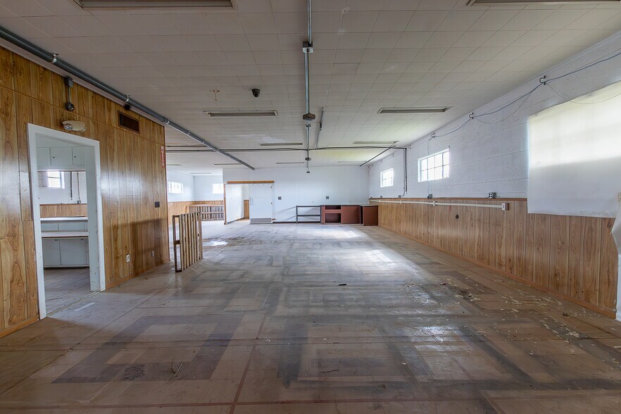 More Photos Of 340 S Eckroat St, Oklahoma City Unknown For Lease