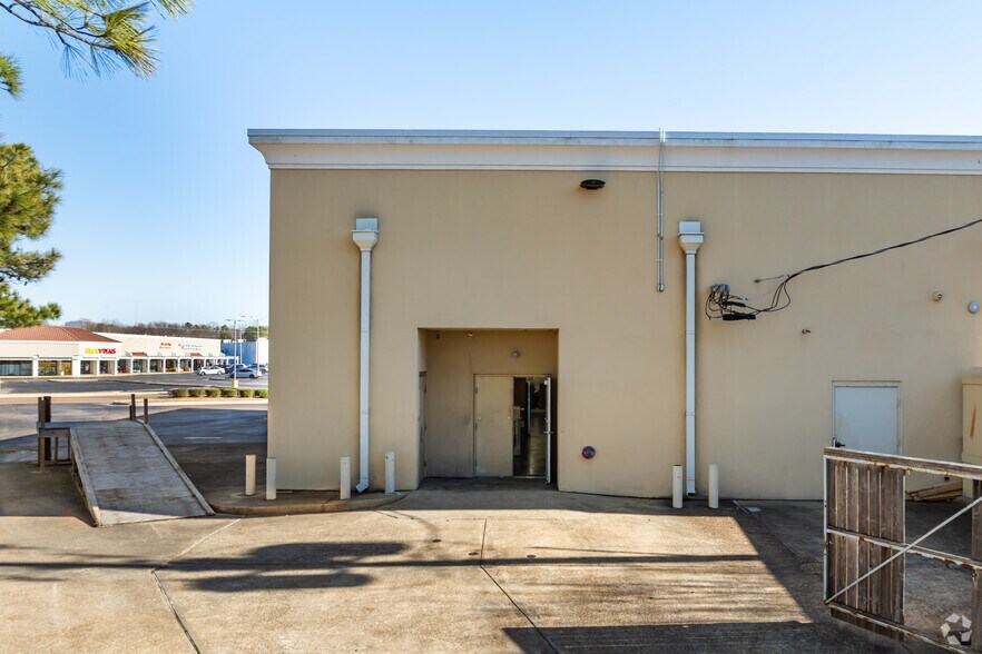 More Photos Of 5240 Summer Ave, Memphis Restaurant For Lease