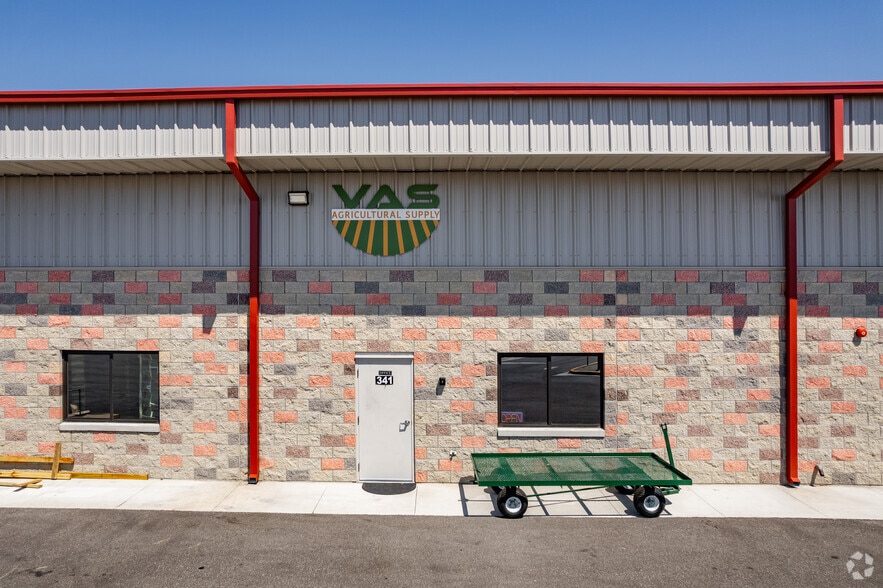 More Photos Of 341 Cooper Palms, Apopka Industrial For Lease