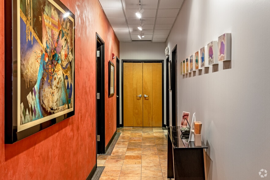 More Photos Of 3030 S Cooper St, Arlington Medical For Sale