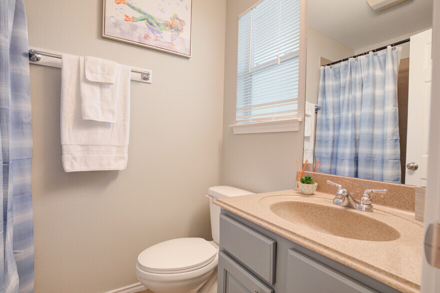 More Photos Of 740 E Mather St, New Braunfels Apartments For Sale