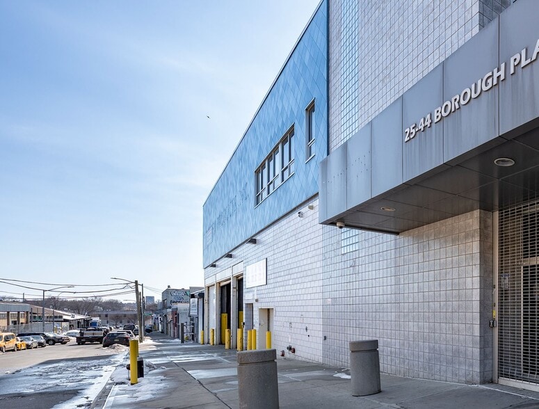 More Photos Of 2544 Borough Pl, Woodside Warehouse For Sale