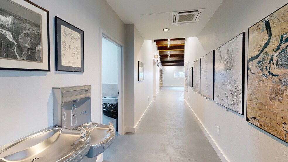 More Photos Of 6 N Lake Powell Blvd, Page Freestanding For Sale