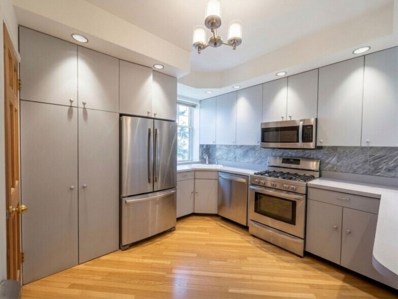 More Photos Of 2554 37th St, Astoria Apartments For Sale