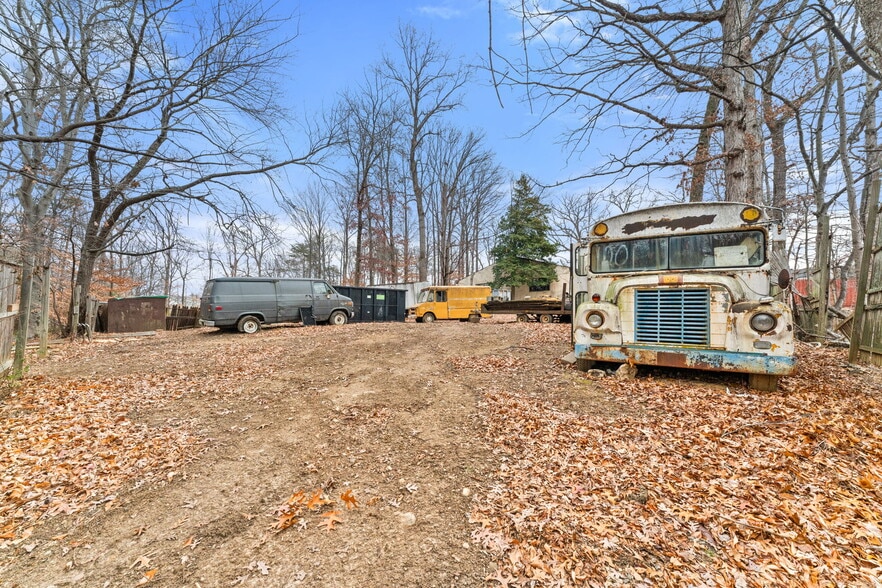 More Photos Of 8906 Hooes Rd, Lorton Specialty For Sale