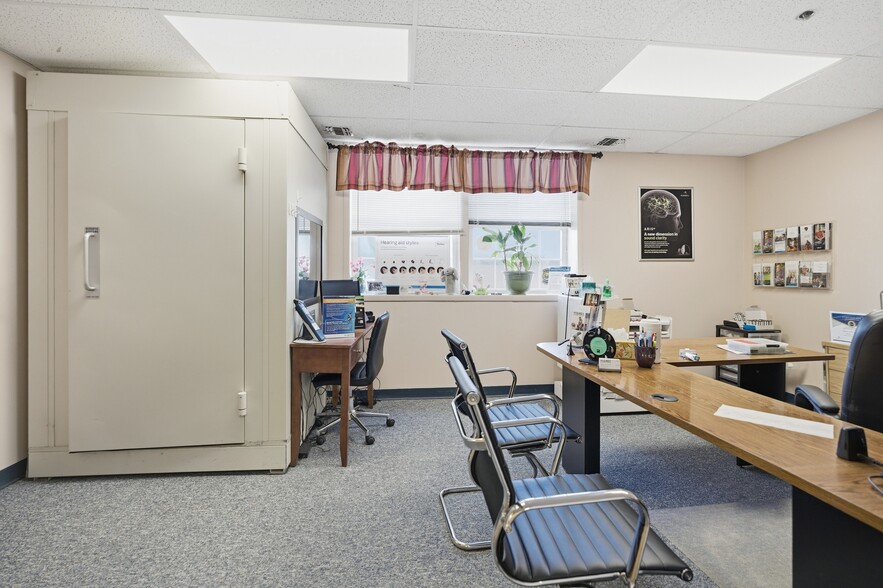 More Photos Of 475 E Main St, Patchogue Medical For Sale