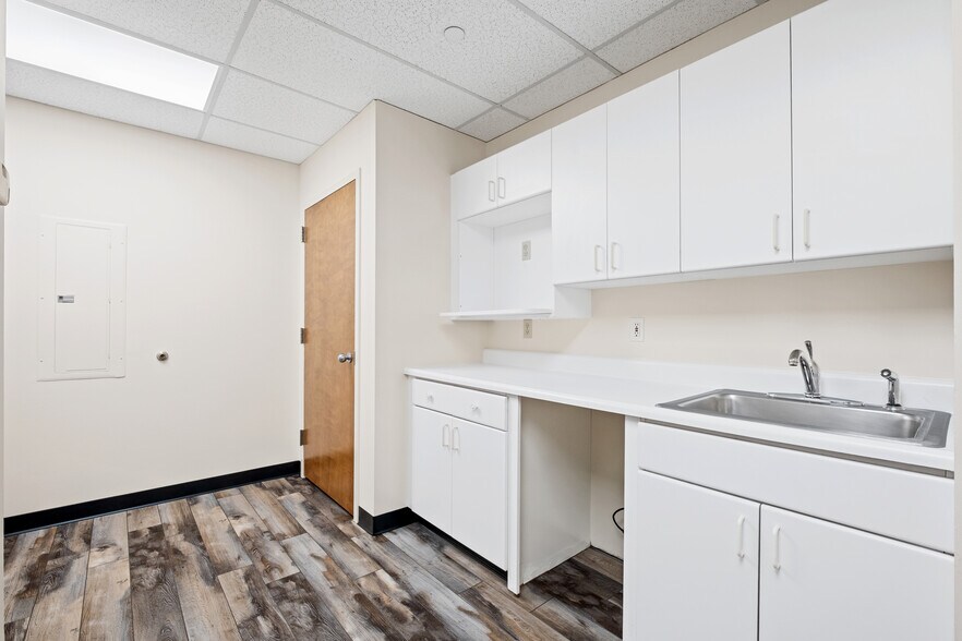More Photos Of 280 N Bedford Rd, Mount Kisco Medical For Lease
