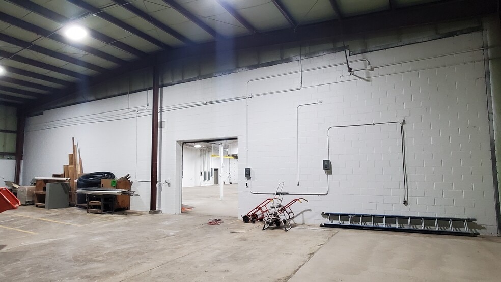 More Photos Of 1586 Paw Paw Ave, Benton Harbor Warehouse For Sale